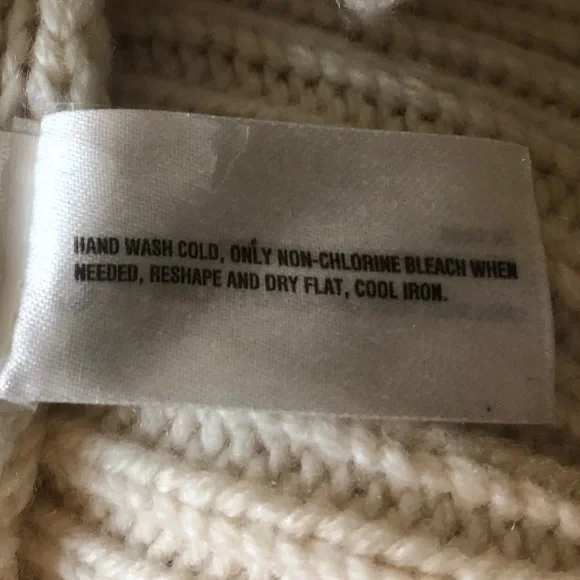 GAP Cream Fisherman Sweater - Picture 12 of 14